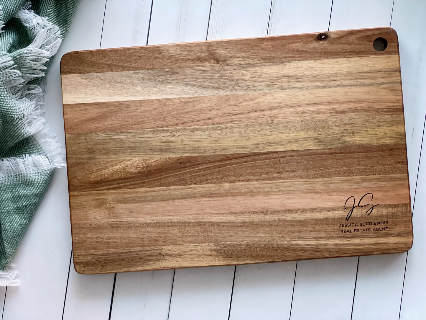 11" x 17" Acacia Cutting Board